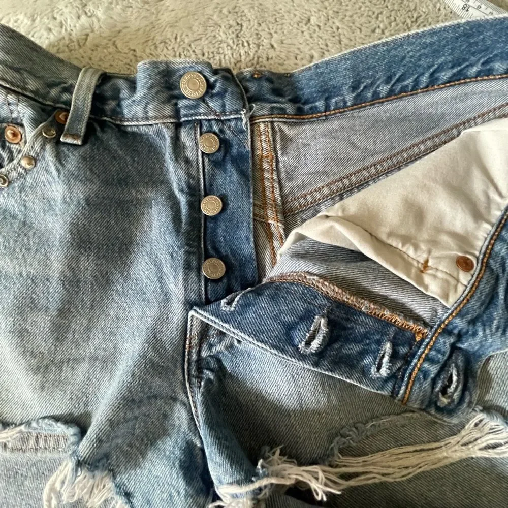 Levi’s 501 studded mini shorts size W28